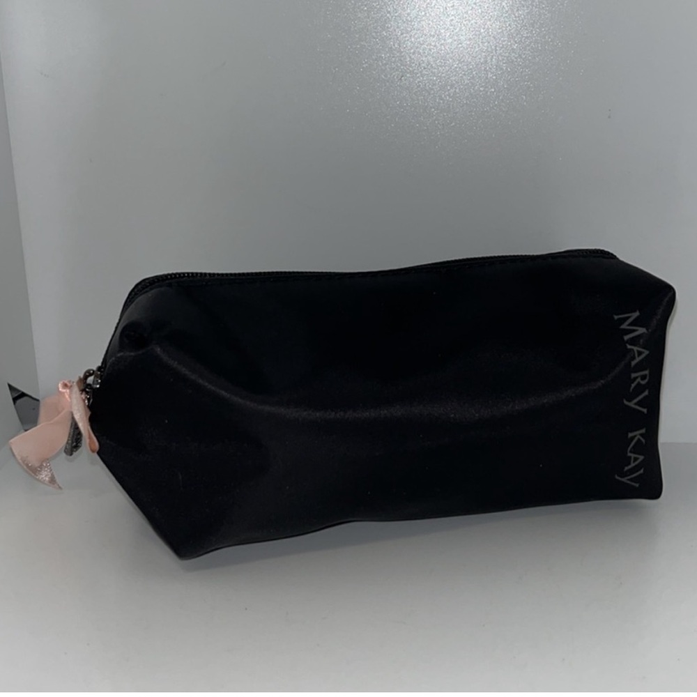 Mary Kay Small Zip Black Makeup Cosmetic Bag